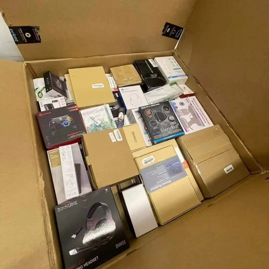 Electronics Mystery Boxes Pallet - Image 11