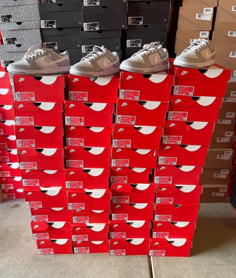 Nike Shoes Pallets - Image 3