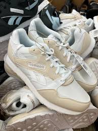 Rebook Shoes Pallets - Image 9